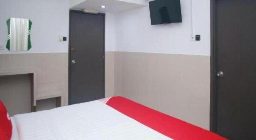 Oyo 89851 Leila Hotel Sandakan Exterior photo